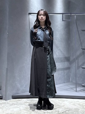 「アイテム（ネクタイ）」を使った、佐藤静香さん（レディース・159cm）の秋コーディネート