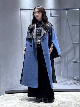 「アイテム（ステンカラーコート）」を使った、佐藤静香さん（レディース・159cm・20代）の秋コーディネート