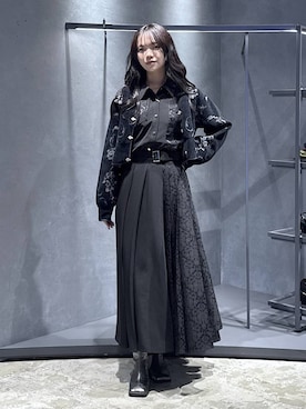 「アイテム（ブーツ、シルバー系）」を使った、佐藤静香さん（レディース・159cm）の秋コーディネート