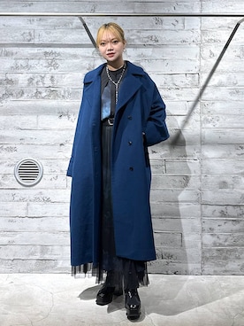 「アイテム（チェスターコート、ブルー系）」を使った、佐藤静香さん（レディース・159cm）の秋コーディネート