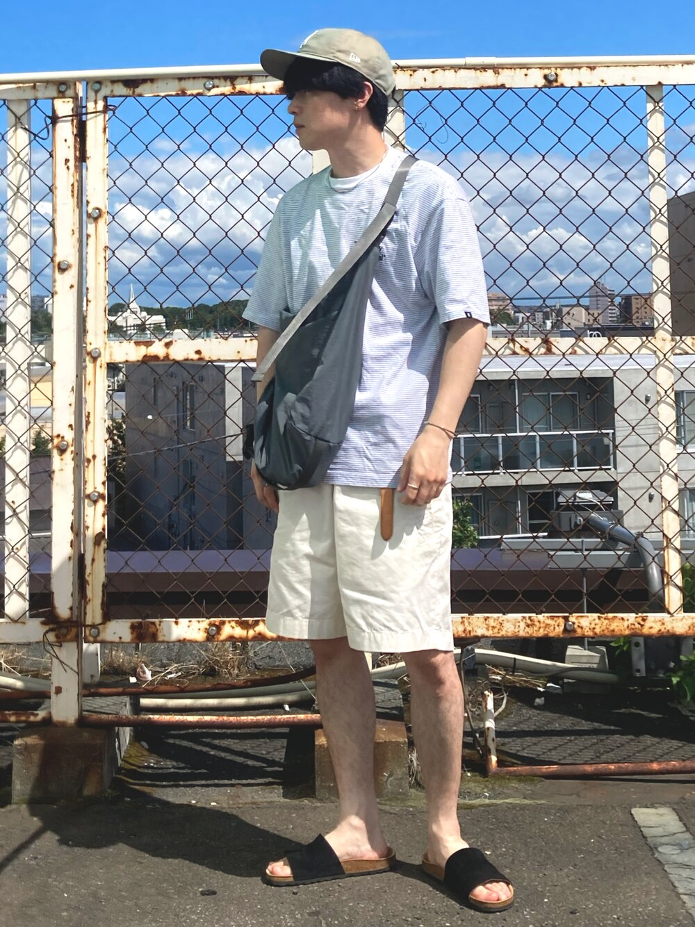 「夏コーデ、ビッグT、ビッグシルエット、ハーフパンツ、Tシャツ、ボーダー、ennoy、UNIQLO」｜「NEW ERAのNEW ERA × BEAMS / 別注 Gaba 9Fifty Retro Crown Cap（キャップ、グリーン系）」を使った、のりじさん（メンズ・172cm）の夏コーディネートの1枚目の写真
