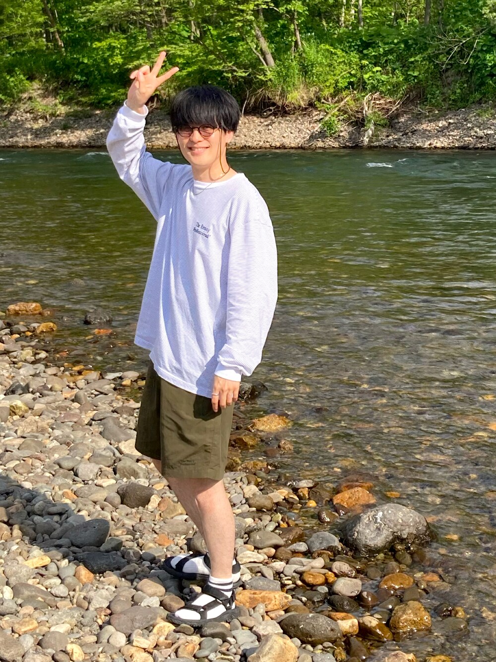 「ハーフパンツ、夏、オトナカジュアル、ennoy、アウトドアスタイル、ロンT、カジュアルコーデ、サンダル」｜「Tevaのアイテム（サンダル、ブラック系）」を使った、のりじさん（メンズ・172cm）の夏コーディネートの1枚目の写真