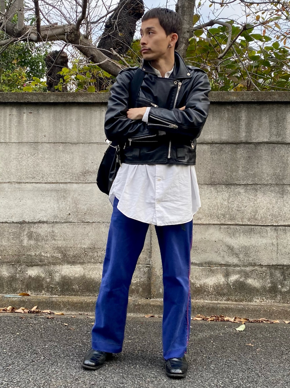 COMME des GARCONSのメッセンジャーバッグを使った人気