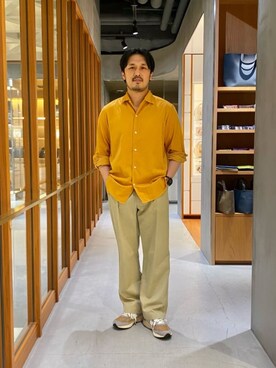 「UNITED ARROWS（ユナイテッドアローズ）のアイテム（チノパンツ）」を使った、藤高 尚徳さん（メンズ・175cm）の秋コーディネート