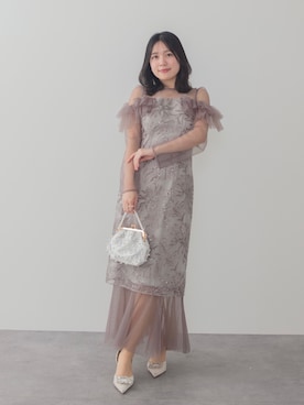 「Leja（レジャ）の【LEJA】フラワースパンコールヘムチュールＩラインワンピースドレス美脚効果結婚式 パーティードレス 成人式 二次会 同窓会 お呼ばれ オケージョン 20代 30代（ドレス、グレー系）」を使った、Lejaさん（レディース・153cm）の春コーディネート