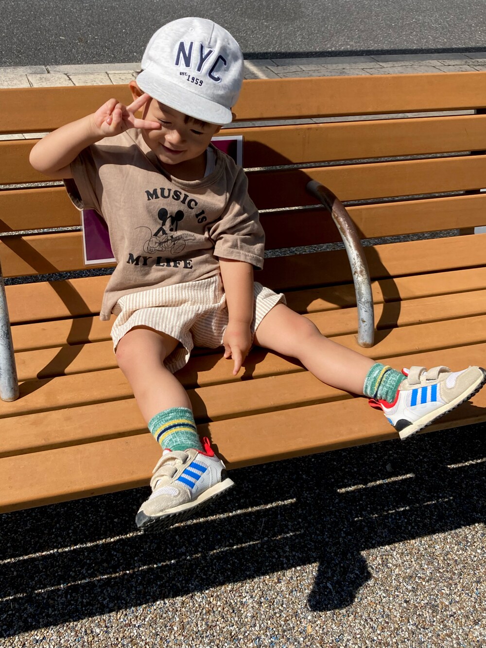 adidas（アディダス）の「ZX 700 HD / アディダスオリジナルス (キッズ