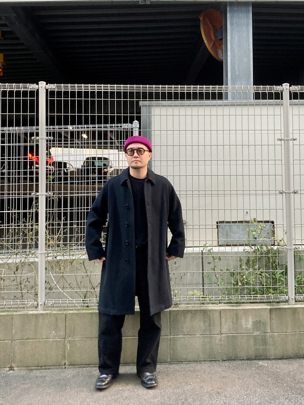 「TOMORROWLAND のコットンダック×ウォッシャブルレザー ワークパンツ（その他パンツ、ブラック系）」を使った、to48さん（メンズ・173cm）の冬コーディネートの1枚目の写真