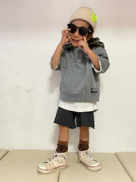「アイテム（タンクトップ、ホワイト系）」を使った、KeeeTさん（キッズ・90cm）の秋コーディネート