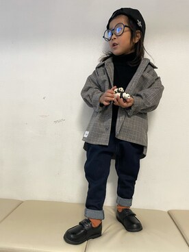 「アイテム（ニット/セーター、ブラック系）」を使った、KeeeTさん（キッズ・90cm）の冬コーディネート