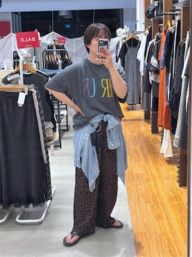 「LEPSIM（レプシィム）のレオパード柄パンツ　1043170（その他パンツ、ブラウン系）」を使った、つちさん（レディース・160cm）の夏コーディネート