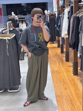 「LEPSIM（レプシィム）のカラー杢ロゴBIGT　1044463（Tシャツ/カットソー、グレー系）」を使った、つちさん（レディース・160cm）の夏コーディネート