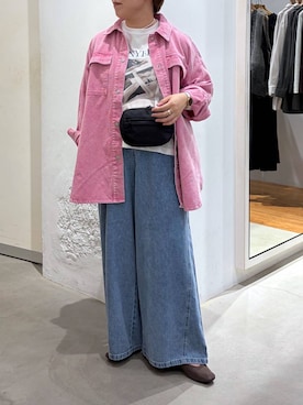 「LEPSIM（レプシィム）のアイテム（デニムパンツ）」を使った、つちさん（レディース・160cm）の秋コーディネート