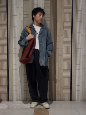 「アイテム（カバーオール）」を使った、イワサキさん（メンズ・168cm）の秋コーディネート