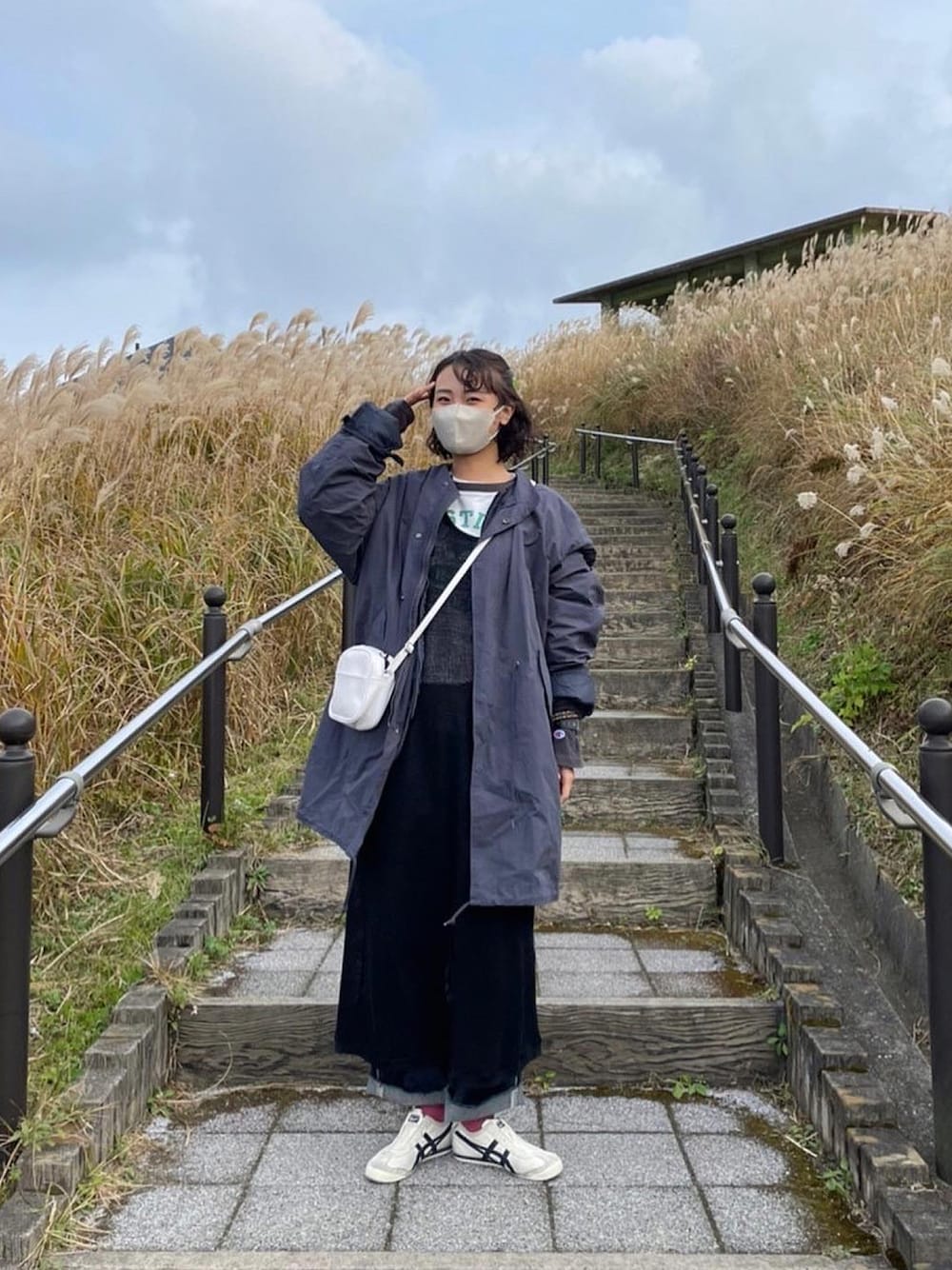「maturelyのアイテム（ワンピース/ドレス、ブラック系）」を使った、kopepiさん（レディース・174cm）の秋コーディネートの1枚目の写真