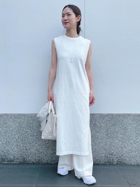 「green label relaxing（グリーンレーベルリラクシング）のFFC シズクリング ペンダント ネックレス（ネックレス、シルバー系）」を使った、Tsuji_aさん（レディース・160cm）の春コーディネート