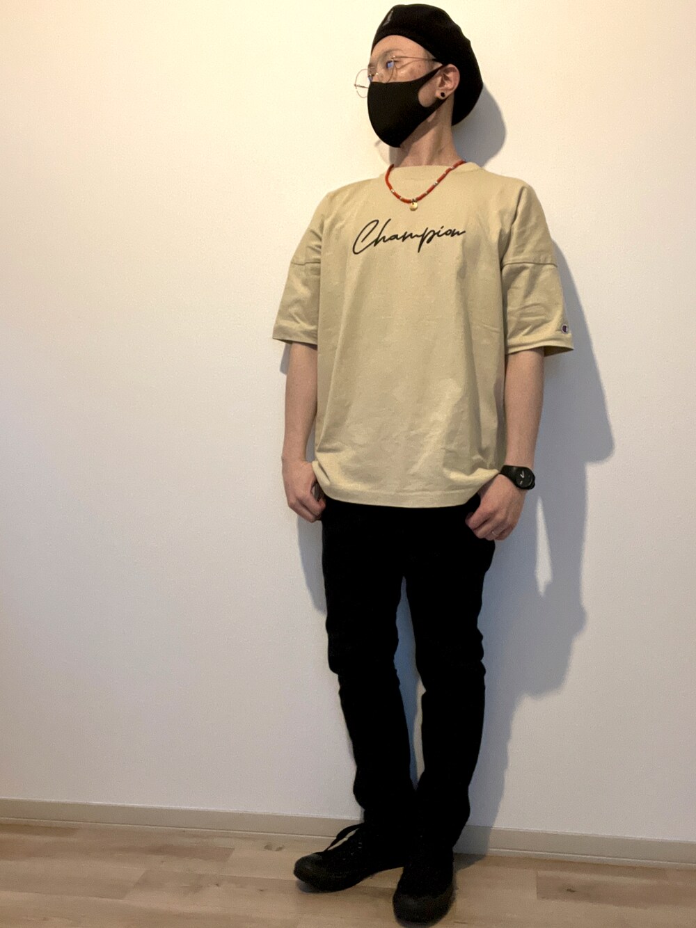 「スニーカー、スニーカーコーデ、スニーカー好きと繋がりたい、ベレー帽、Champion、雨の日コーデ、converse、Levi's」｜「Levi'sの【Levi's】510スキニー（デニムパンツ、ブラック系）」を使った、Showta@KHWさん（メンズ・165cm）の夏コーディネートの1枚目の写真