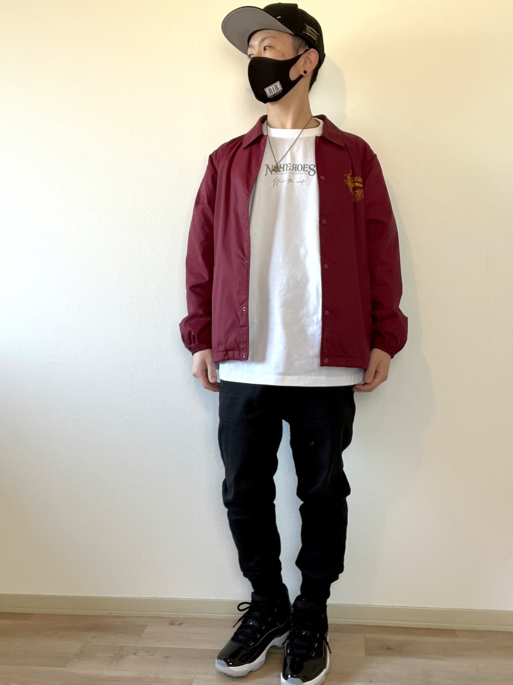 「スニーカーコーデ、スニーカー、スニーカー好きと繋がりたい、AIR JORDAN、NIKE、コーチジャケット、Subciety、春服、PUBLISH、ジョガーパンツ」｜「PUBLISHのアイテム（パンツ、ブラック系）」を使った、Showta@KHWさん（メンズ・165cm）の春コーディネートの1枚目の写真