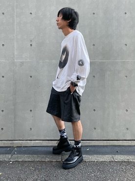 「アートTシャツ」｜むねのリーチさん（メンズ・174cm）の秋コーディネート