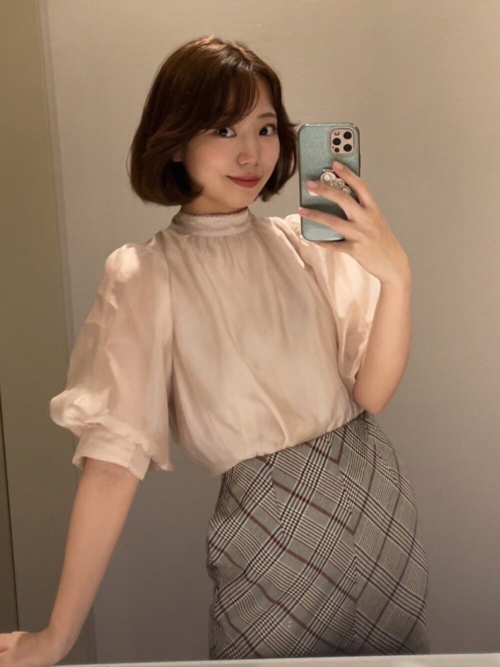 「one after another NICE CLAUPのバックリボンオーガンジーブラウス（シャツ/ブラウス、ベージュ系）」を使った、ＳＹＵ☁️気象予報士さん（レディース・161cm）の秋コーディネートの1枚目の写真