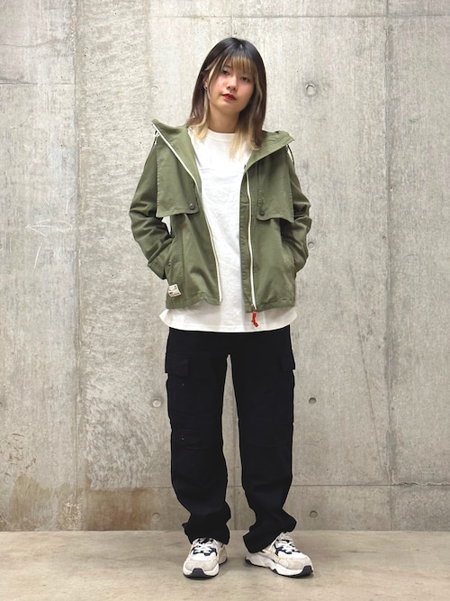 AVIREXマウンテンパーカLサイズ