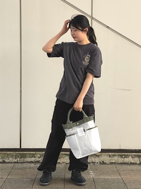 「アイテム（カーゴパンツ）」を使った、ヤマモトマイさん（レディース・165cm）の夏コーディネート