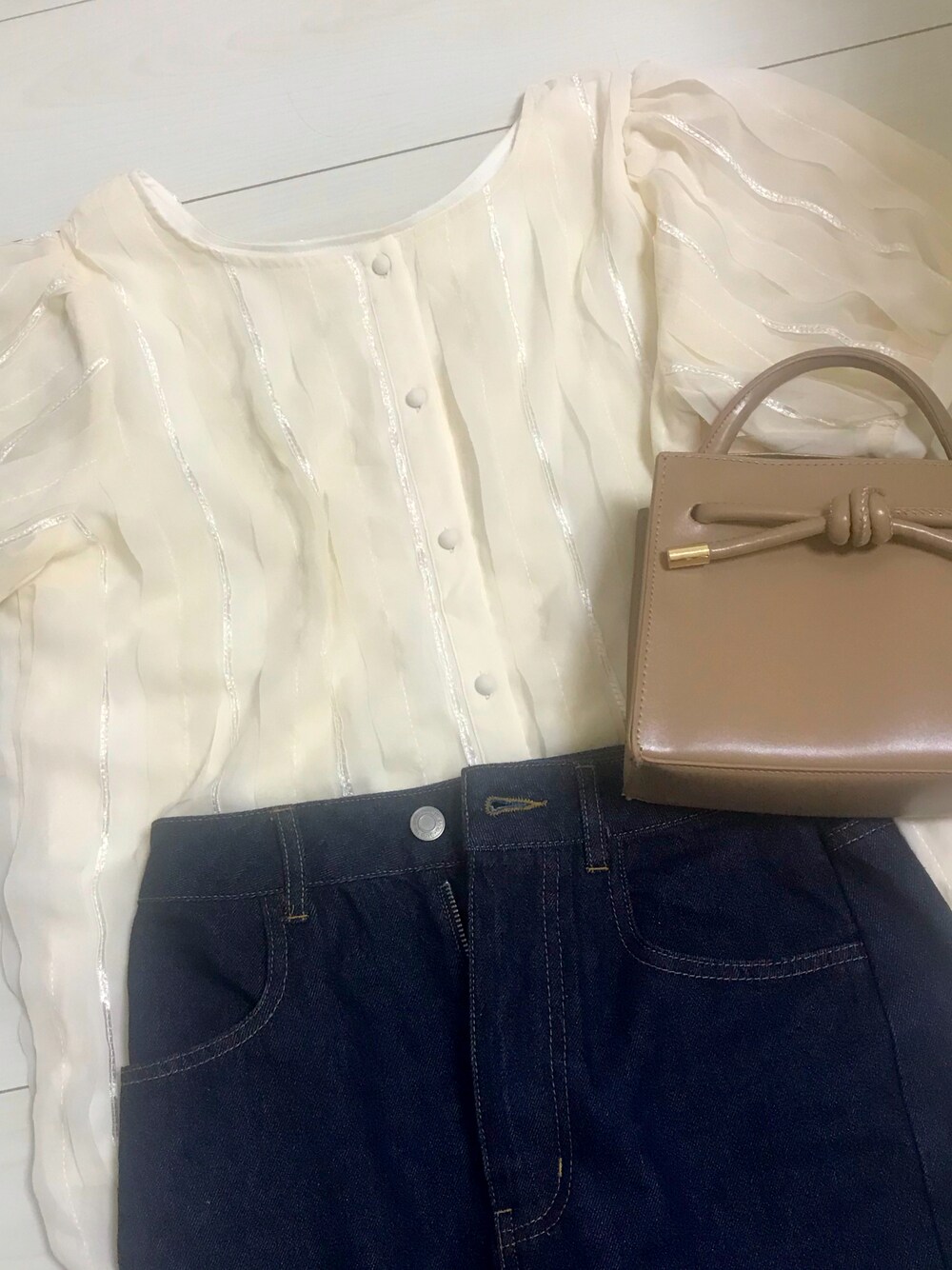「OLIVE des OLIVEのアイテム（デニムパンツ、ブルー系）」を使った、nanaさん（レディース・152cm）の夏コーディネートの1枚目の写真