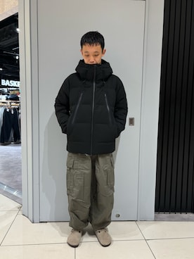 「アイテム（サンダル）」を使った、しょーまさん（メンズ・169cm）の冬コーディネート