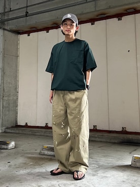 「Dickies（ディッキーズ）の《追加》Dickies / ディッキーズ 別注 スプラッシュ 刺繍 カーブ ワークパンツ（チノパンツ、ベージュ系）」を使った、わたしょさん（メンズ・166cm）の夏コーディネート