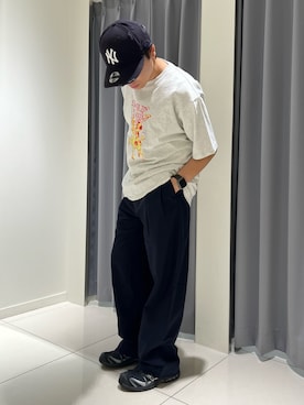 「SENSE OF PLACE by URBAN RESEARCH(センスオブプレイスバイアーバンリサーチ)の別注/Disney/グラフィックTシャツA(Tシャツ/カットソー、グレー系)」を使った、sop_tsubasaさん(メンズ・167cm)の夏コーディネート