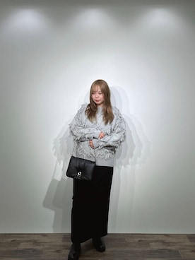 「SENSE OF PLACE by URBAN RESEARCH（センスオブプレイスバイアーバンリサーチ）の『一部WEB限定カラー』『TALLサイズ/WEB限定』ストレッチサスツキハイウエストスカート（スカート、ブラック系）」を使った、みゆさん（レディース・159cm）の秋コーディネート