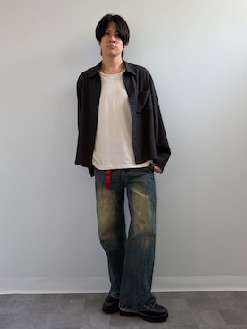「WYM LIDNM（ウィム バイ リドム）のCURVED FLARE DENIM SLACKS（デニムパンツ、ブルー系）」を使った、Yukiさん（メンズ・171cm）の春コーディネート