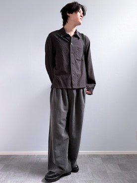 「WYM LIDNM（ウィム バイ リドム）のRAYON JACQUARD CROPPED SHIRT（シャツ/ブラウス、グレー系）」を使った、Yukiさん（メンズ・171cm）の春コーディネート
