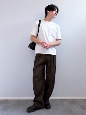 「WYM LIDNM（ウィム バイ リドム）のEXTRA FINE COTTON BASIC TEE -SLIM CROPPED FIT-（Tシャツ/カットソー、ホワイト系）」を使った、Yukiさん（メンズ・171cm）の春コーディネート