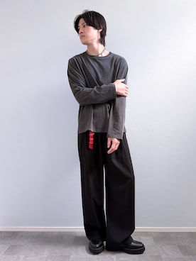 「WYM LIDNM（ウィム バイ リドム）のEXTRA FINE COTTON CROPPED L/S TEE（Tシャツ/カットソー、グレー系）」を使った、Yukiさん（メンズ・171cm）の春コーディネート
