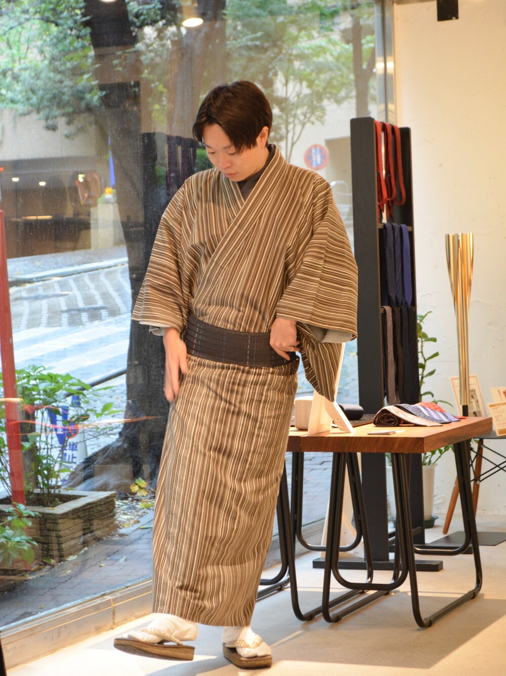 「きもの、着物、着物男子、きもの男子、和装」｜「Calen Blossoのアイテム（サンダル、ブラウン系）」を使った、たいちゃんさん（メンズ・164cm）の秋コーディネートの1枚目の写真