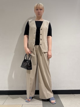 「DRESSTERIOR（ドレステリア）の【接触冷感/UVカット/抗菌防臭/しわ防止】クールデオドラント スクエアネックプルオーバー（Tシャツ/カットソー、ブラック系）」を使った、あき／ドレステリア柏高島屋SC店さん（レディース・160cm）の夏コーディネート