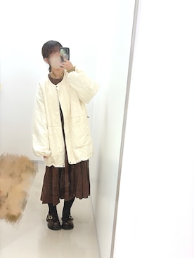 「アイテム（ダウンジャケット/コート、ベージュ系）」を使った、はるさん（レディース・157cm）の秋コーディネート
