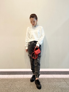 「DIESEL」｜「アイテム（スウェット）」を使った、唯さん（レディース・160cm）の夏コーディネート