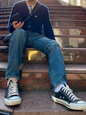 「LACOSTE（ラコステ）のアイテム（カーディガン/ボレロ、ブルー系）」を使った、Rgさん（メンズ・174cm）の春コーディネート