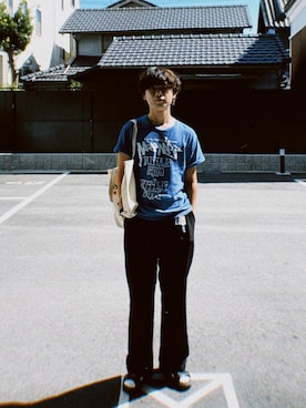 「STUSSY（ステューシー）のアイテム（Tシャツ/カットソー、ブルー系）」を使った、あさひさん（メンズ・168cm）の夏コーディネート