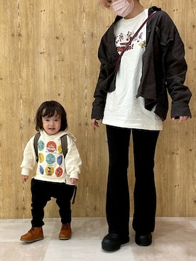 「アイテム（シャツ/ブラウス、ブラウン系）」を使った、chikaさん（キッズ・90cm）の秋コーディネート