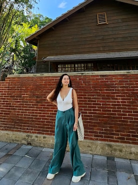 「CELINE（セリーヌ）のアイテム（トートバッグ）」を使った、Sunny Fanさん（レディース・170cm）の冬コーディネート