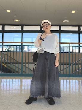 「アイテム（デニムスカート）」を使った、meguさん（レディース・153cm）の秋コーディネート