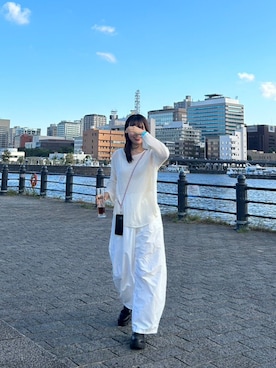 「Omekashi（オメカシ）のイージーカーブパンツ（チノパンツ、ホワイト系）」を使った、ansaさん（レディース・162cm）の秋コーディネート