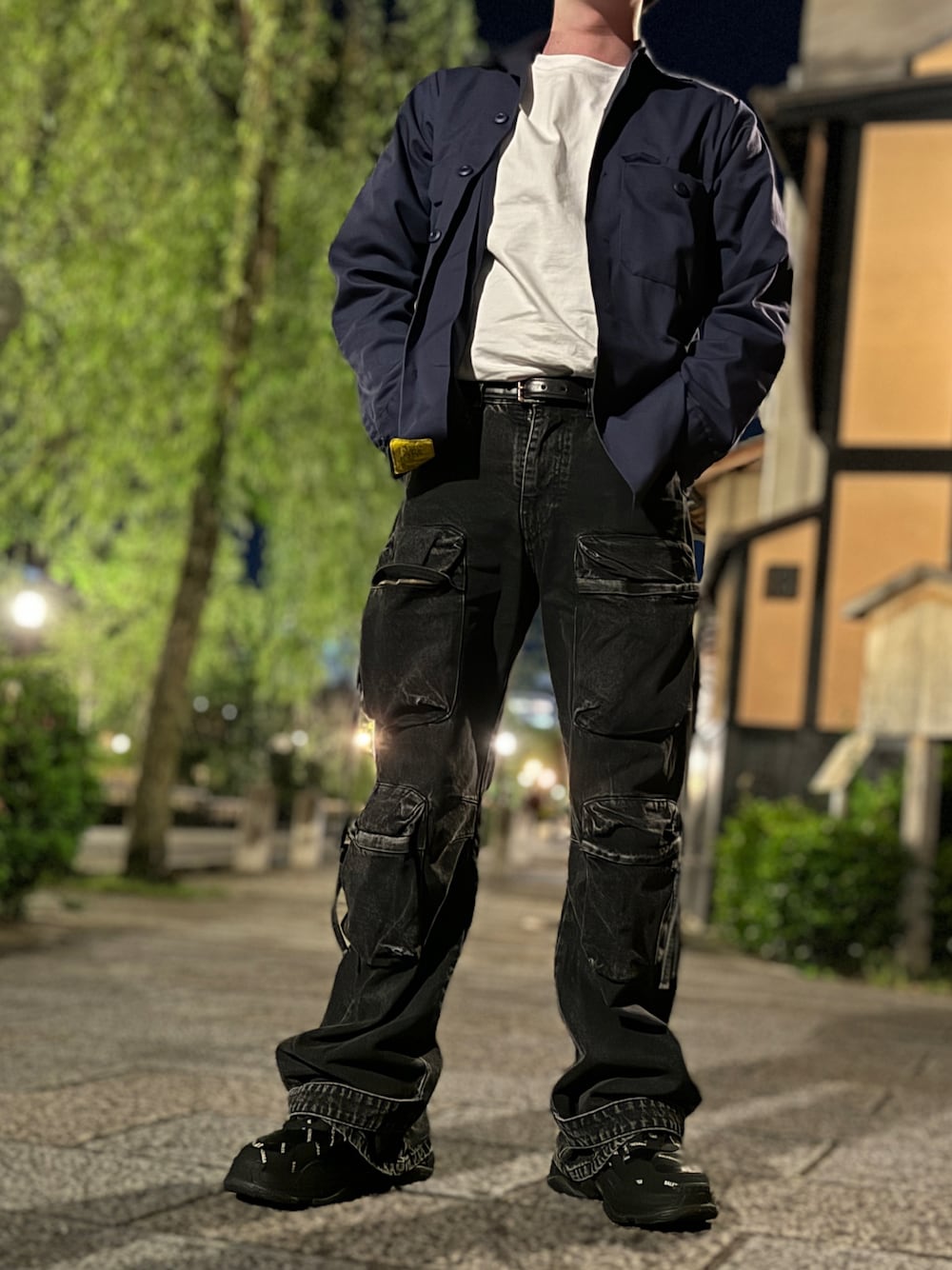 「ZARAのアイテム（Tシャツ/カットソー、ホワイト系）」を使った、koukiさん（メンズ・176cm）の春コーディネートの1枚目の写真