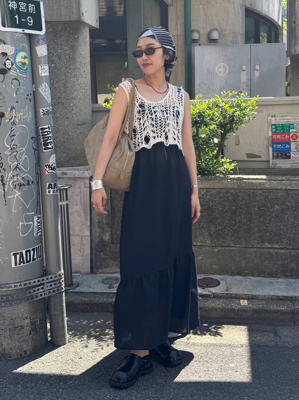 「大人カジュアルコーデ、ワンピースコーデ、厚底サンダル」｜「JEANASISの【WEB限定】クラッシュニットNS/142599（ベスト、ホワイト系）」を使った、JEANASIS  STAFFさん（レディース・167cm）の夏コーディネートの1枚目の写真