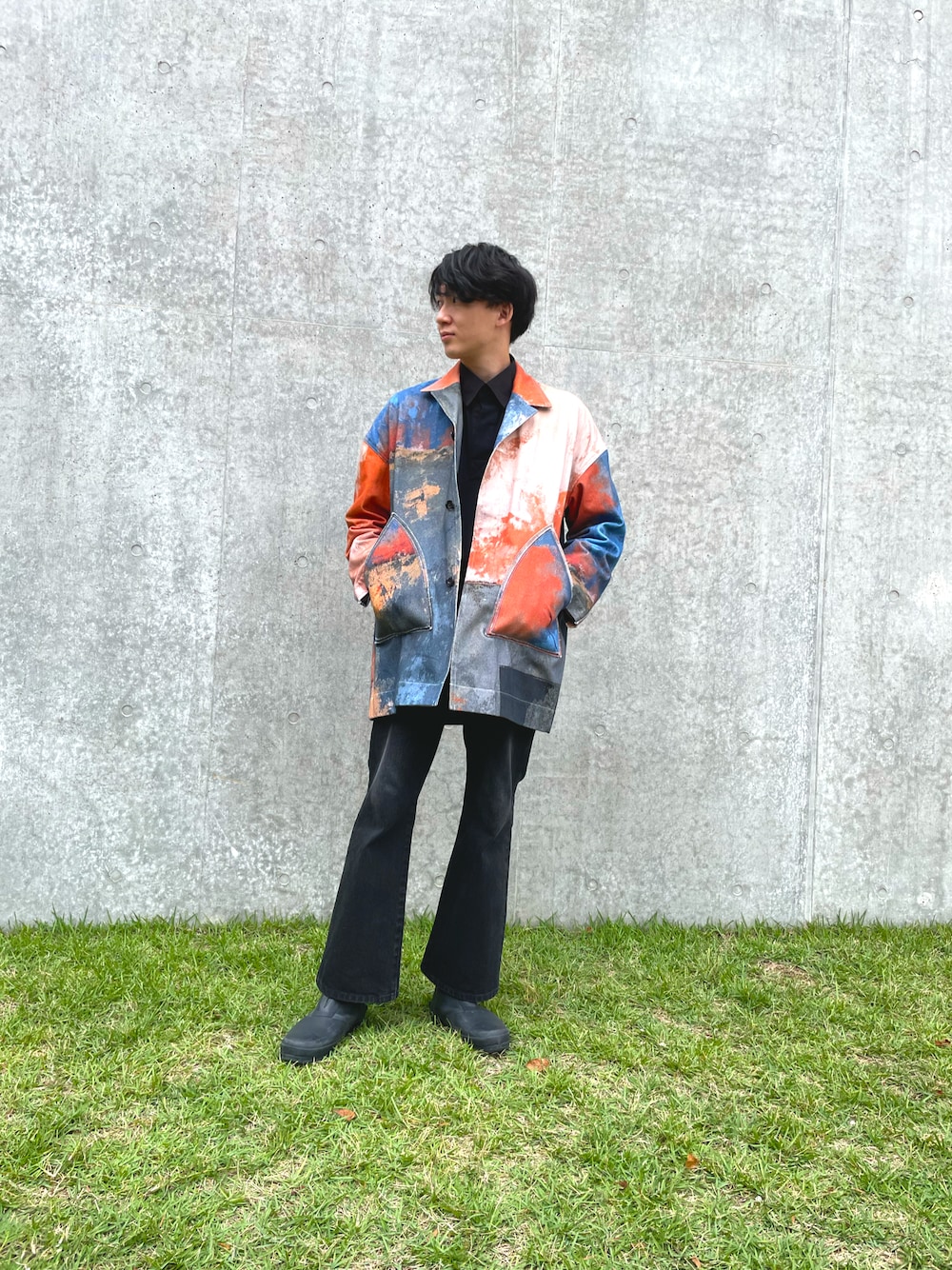 「柄、ブーツ、美術館コーデ、アート、秋、今日のコーデ、yokosakamoto、ムーンスター、秋冬コーデ、おしゃれさんと繋がりたい、SHINYA KOZUKA、いいね、save、フォローお願いします🤑、wearhalloween2021」｜「JOHN LAWRENCE SULLIVANのアイテム（デニムパンツ、ブラック系）」を使った、KEITAさん（メンズ・178cm）の秋コーディネートの1枚目の写真