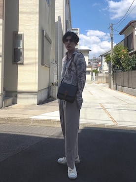 SAINT LAURENT PARIS(サンローランパリ)のショルダーバッグを使った
