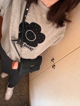 「アイテム（コインケース）」を使った、かなこさん（レディース・156cm）の秋コーディネート