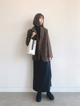 「アイテム（ノーカラーコート）」を使った、lippuさん（レディース・166cm）の秋コーディネート